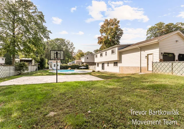 5th image of 1243 Crandall Ave, Norton Shores, MI 49441 | MLS# 70495820