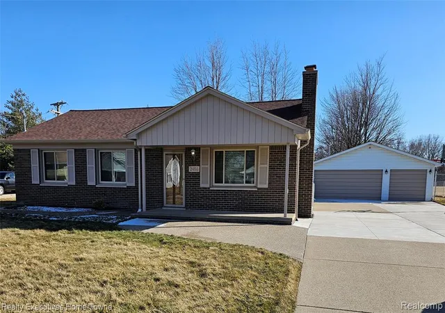 Homes for sale in Sterling Heights, MI | 2458 Lindell Rd, Sterling Heights, MI 48310 | MLS# 60998482