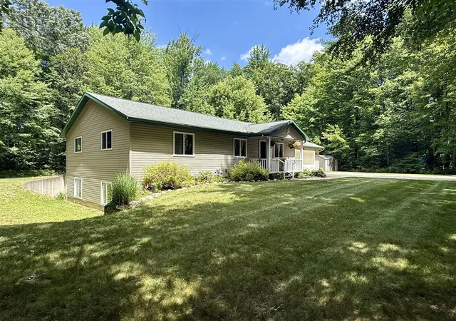 Homes for sale in Howard City, MI | 19390 Timberland Dr, Howard City, MI 49329 | MLS# 70544057