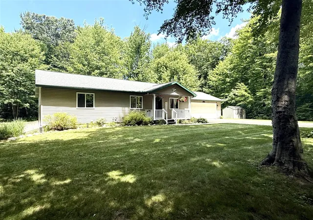 Homes for sale in Howard City, MI | 19390 Timberland Dr, Howard City, MI 49329 | MLS# 70544057