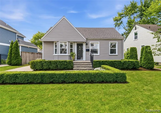 Homes for sale in Berkley, MI | 3295 Cumberland Rd, Berkley, MI 48072 | MLS# 61009536