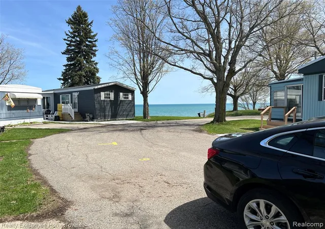 2nd image of 5767 Main St, Lexington, MI 48450