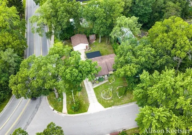 Photo 4 of Sale Pending at 3609 Jupiter Ave, Grand Rapids, MI 49525 | MLS# 70551799 | Listing updated on 2026-08-16