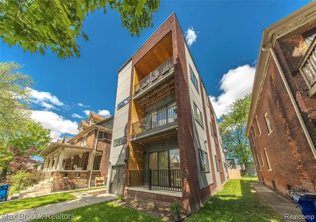 4th image of 4530 Commonwealth St, Wayne, MI 48208