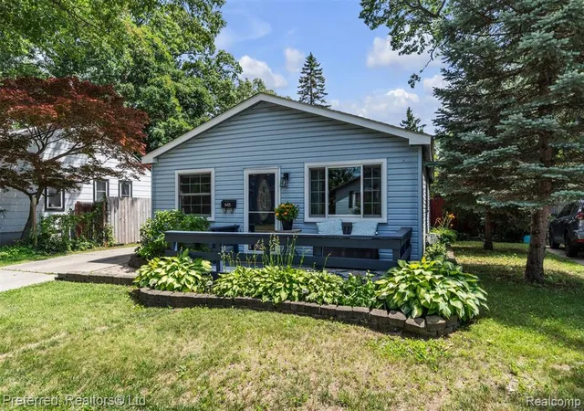 Homes for sale in Ferndale, MI | 845 W Marshall St, Ferndale, MI 48220 | MLS# 61008299