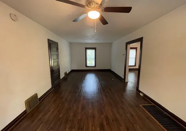 Homes for sale in Kalamazoo, MI | 136 N Berkley St, Kalamazoo, MI 49006 | MLS# 70522658