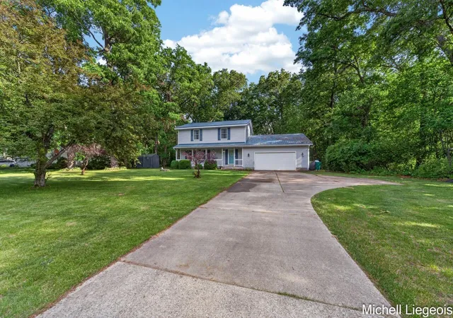 Homes for sale in Twin Lake, MI | 3325 S Riverwood Dr, Twin Lake, MI 49457 | MLS# 70537494