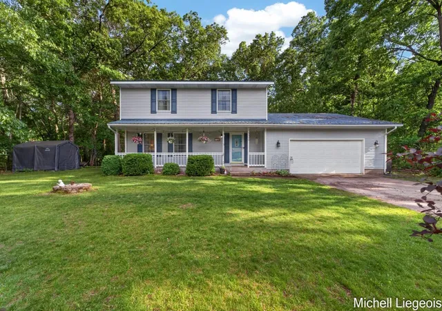 Homes for sale in Twin Lake, MI | 3325 S Riverwood Dr, Twin Lake, MI 49457 | MLS# 70537494