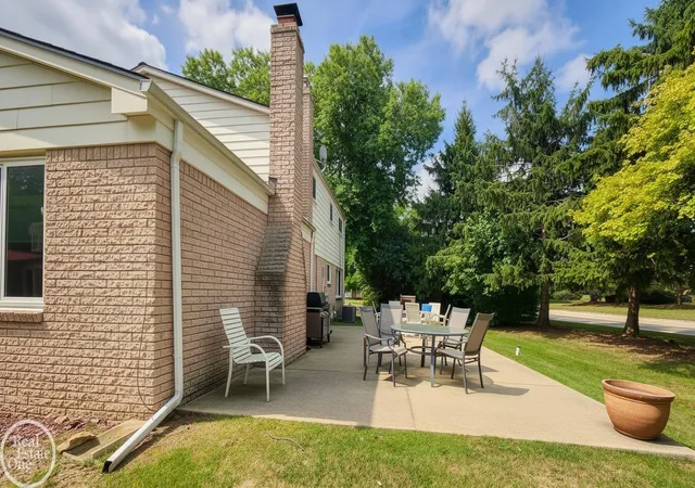 Photo 21 of Single family home for sale at 715 Abbey Ct, Rochester Hills, MI 48307 | MLS# 50219553 | Listing updated on 2026-09-02