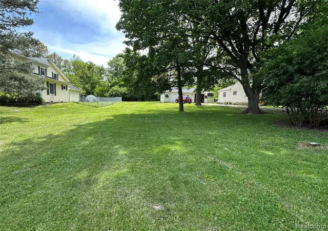 Homes for sale in Flushing, MI | 6161 River Rd, Flushing, MI 48433 | MLS# 60997298