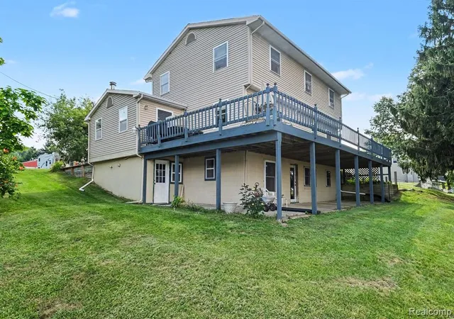 2nd image of 6145 South Dr, Fenton, MI 48430 9028 | MLS# 61023306
