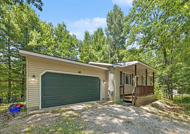 4th image of 2940 Artist Ave, Interlochen, MI 49643 | MLS# 80072435