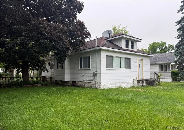 Homes for sale in Burton, MI | 2137 E Buder Ave, Burton, MI 48529 | MLS# 61006616