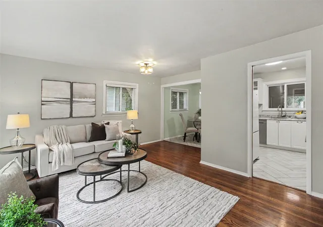 Homes for sale in Ann Arbor, MI | 2727 Hampshire Rd, Ann Arbor, MI 48104 | MLS# 70540160