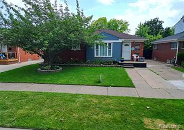 Homes for sale in Allen Park, MI | 18785 Dale Ave, Allen Park, MI 48101 | MLS# 61009239