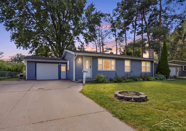 Photo 1 of Sale Pending at 1300 Scott St, Midland, MI 48642 | MLS# 50219965 | Listing updated on 2026-09-19