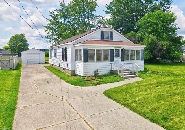 1st image of 37191 Dundee St, Sterling Heights, MI 48310 | MLS# 50212550