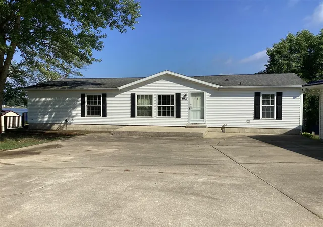 Photo 4 of Single family home for sale at 124 Horseshoe Dr, Le Roy, MI 49655 | MLS# 70550177 | Listing updated on 2026-08-05