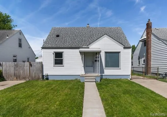 Homes for sale in Wyandotte, MI | 3838 16th St, Wyandotte, MI 48192 | MLS# 61001343