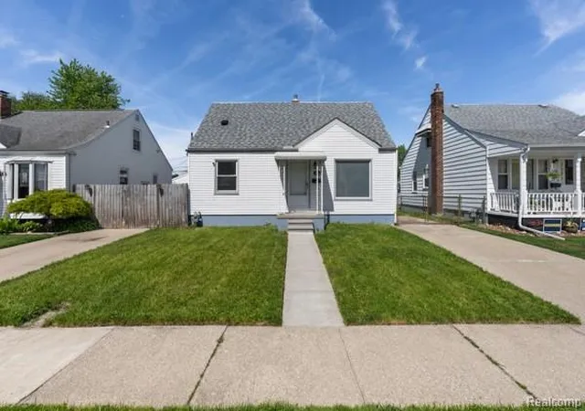 Homes for sale in Wyandotte, MI | 3838 16th St, Wyandotte, MI 48192 | MLS# 61001343