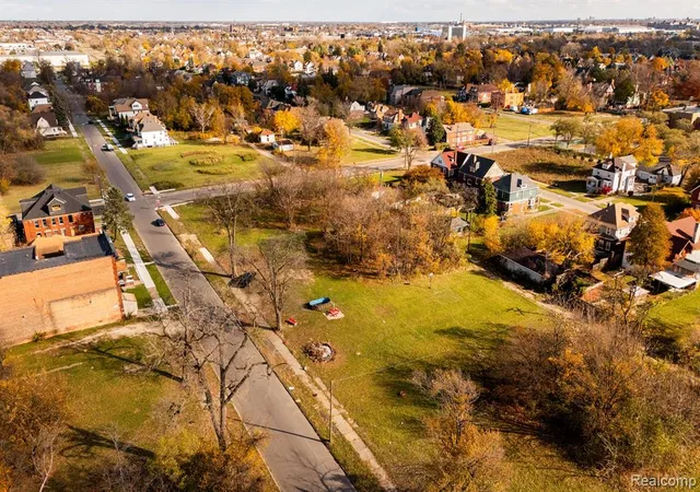 4th image of 126 Harmon St, Detroit, MI 48202 | MLS# 60368571