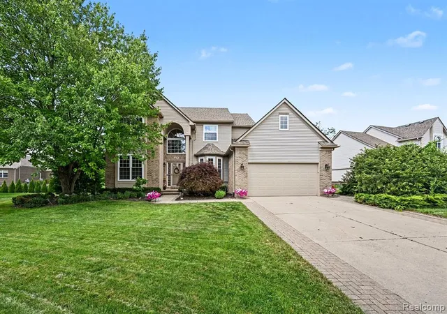 Homes for sale in Wixom, MI | 3178 Thimbleberry Ct, Wixom, MI 48393 | MLS# 61008707