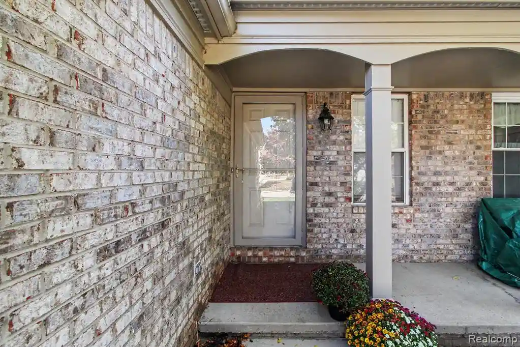 Photo 1 of Condo for sale at 4595 Hunters Cir, Canton, MI 48188 | MLS# 61039494 | Listing updated on 2026-10-23