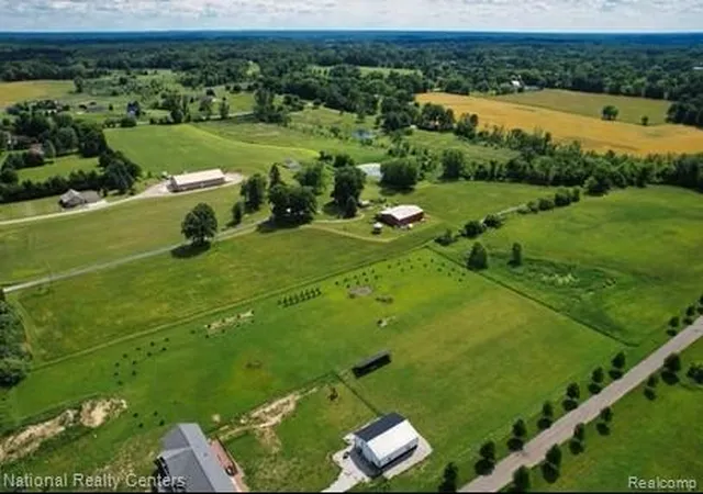 31st image of 4109 Loves Creek, Howell, MI 48843 9667 | MLS# 61005213