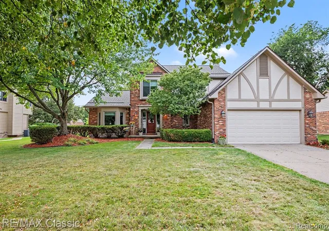 Photo 1 of Sale Pending at 29681 English Way, Novi, MI 48377 | MLS# 61020641 | Listing updated on 2026-08-19
