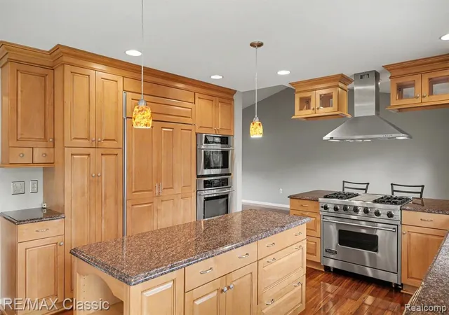 Photo 5 of Sale Pending at 29681 English Way, Novi, MI 48377 | MLS# 61020641 | Listing updated on 2026-08-19
