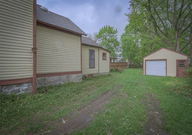 Photo 3 of Multi family home for sale at 416 Douglas Ave, Kalamazoo, MI 49007 | MLS# 70554644 | Listing updated on 2026-08-26