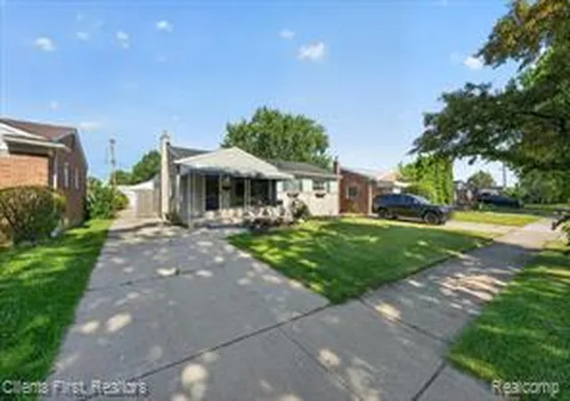 Homes for sale in Taylor, MI | 7520 Sloan St, Taylor, MI 48180 | MLS# 61008730