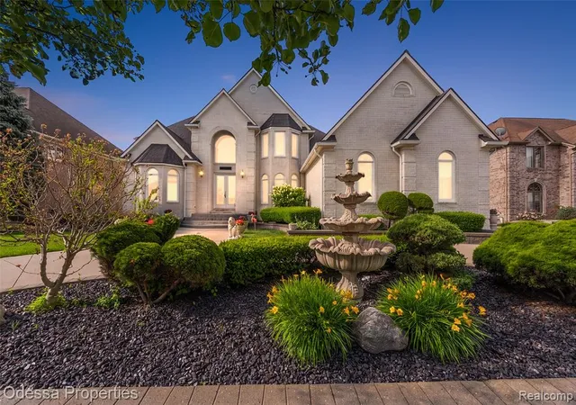 Photo 4 of Single family home for sale at 12984 Azure Dr, Shelby Township, MI 48315 3515 | MLS# 61007880 | Listing updated on 2026-09-02