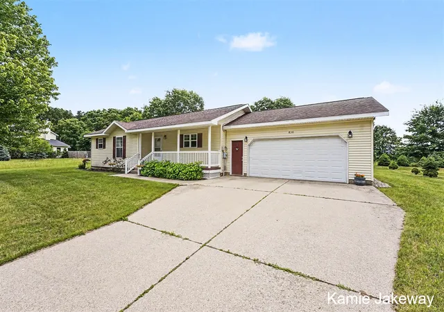 Homes for sale in Belding, MI | 836 Morgan Dr, Belding, MI 48809 | MLS# 70539625