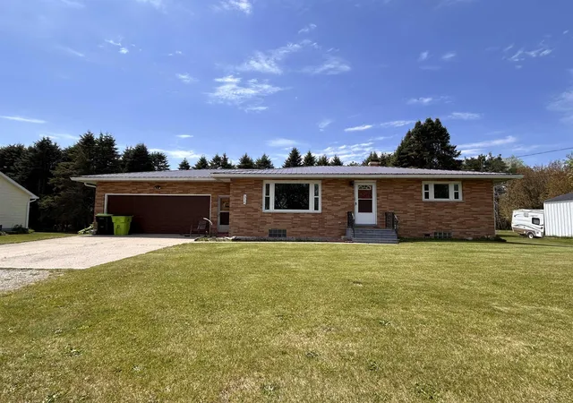 Homes for sale in Pinconning, MI | 315 Blondin St, Pinconning, MI 48650 | MLS# 50197403