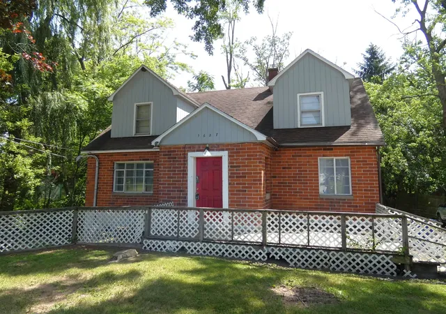 Homes for sale in Benton Harbor, MI | 1627 Ogden Ave, Benton Harbor, MI 49022 | MLS# 70542597