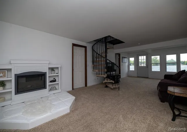 Photo 5 of Sale Pending at 8691 Cooley Lake Rd, Commerce Township, MI 48382 | MLS# 61000569 | Listing updated on 2026-07-24