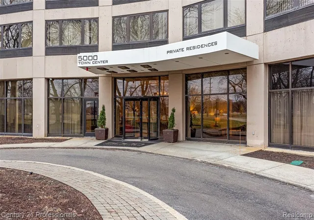 Homes for sale in Southfield, MI | 5000 Town Ctr, Southfield, MI 48075
