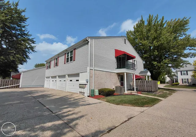 Photo 2 of Condo for sale at 24704 Meadow Ln, Harrison Township, MI 48045 | MLS# 50218947 | Listing updated on 2026-08-18