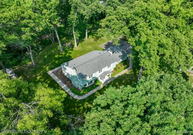 47th image of 2593 S Christian Hills Dr, Rochester Hills, MI 48309 | MLS# 61009282