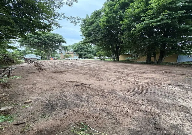 Photo 4 of Land for sale at 608 Vine St, Ishpeming, MI 49849 | MLS# 50218392 | Listing updated on 2026-08-24