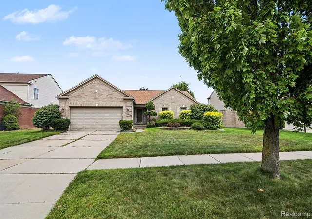 Photo 2 of Sale Pending at 4251 Timberline Dr, Canton, MI 48188 2166 | MLS# 61023403 | Listing updated on 2026-08-27