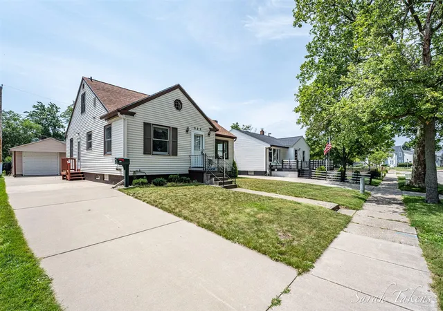 Homes for sale in Grand Haven, MI | 926 Franklin Ave, Grand Haven, MI 49417 | MLS# 70542678