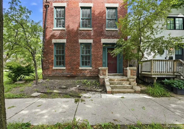 2nd image of 1356 Labrosse St, Detroit, MI 48226 | MLS# 60974366