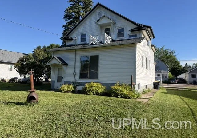 Homes for sale in Ironwood, MI | 241 E Michigan Ave, Ironwood, MI 49938 | MLS# 50211412