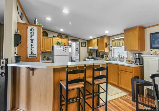 Homes for sale in Gibraltar, MI | 29311 Hidden River Dr, Gibraltar, MI 48173 | MLS# 61003503