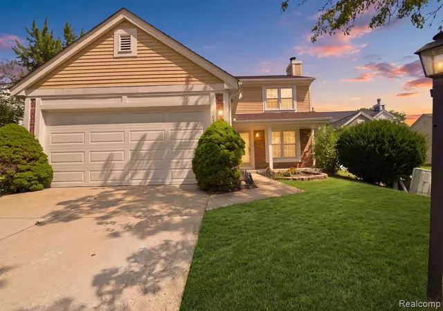 Photo 2 of Single family home for sale at 456 Farmridge Ct, Rochester, MI 48307 3420 | MLS# 61025134 | Listing updated on 2026-09-13