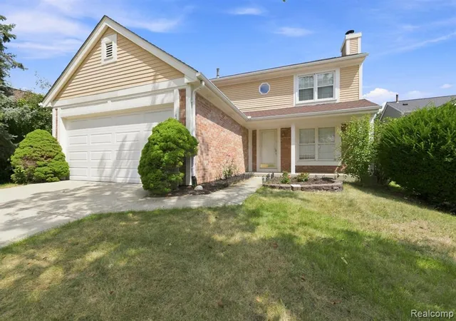 Photo 3 of Single family home for sale at 456 Farmridge Ct, Rochester, MI 48307 3420 | MLS# 61025134 | Listing updated on 2026-09-13