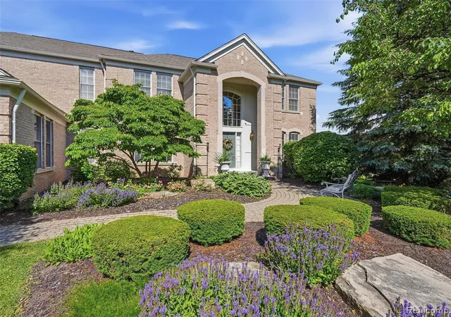 Photo 3 of Single family home for sale at 5631 Skye Ct, Rochester, MI 48306 4933 | MLS# 61006429 | Listing updated on 2026-10-26