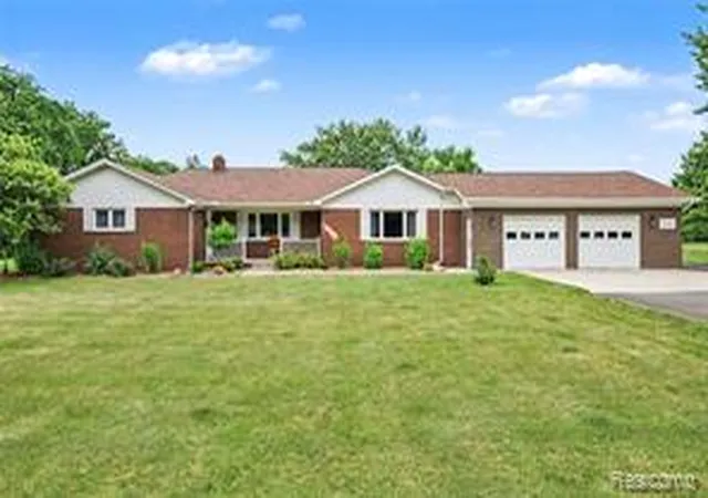 Homes for sale in Saint Clair, MI | 2180 Hurst Rd, Saint Clair, MI 48079 | MLS# 61009196